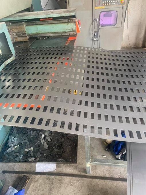 Móc treo kệ gạch