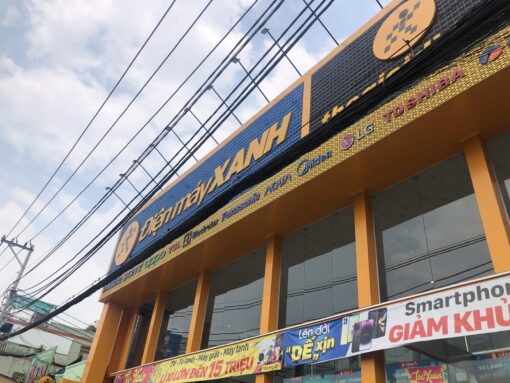 Bảng hiệu đục lỗ