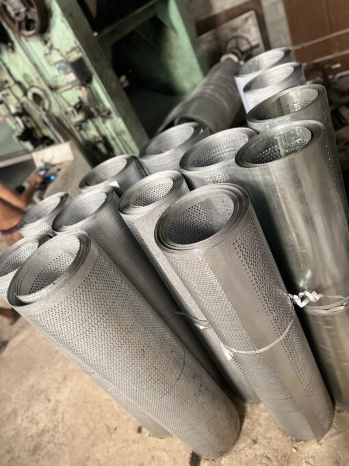 Lưới đột lỗ dạng cuộn giá tốt