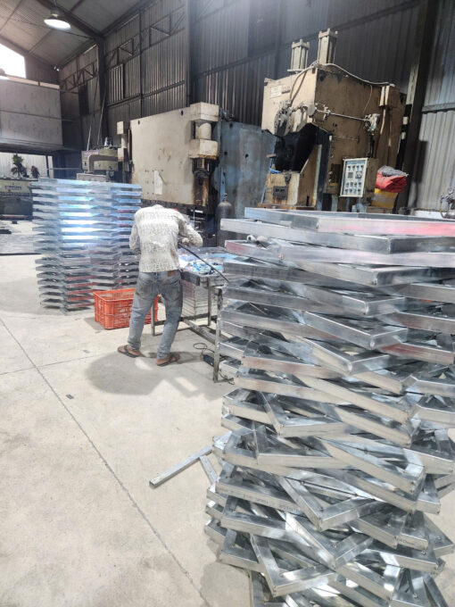 Cắt laser mã đáo thành công