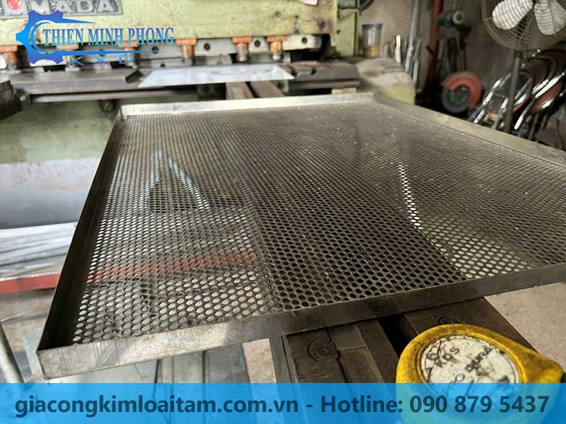khay-say-inox-ben-bi-de-ve-sinh-gia-cong-theo-yeu-cau-thien-minh-phong