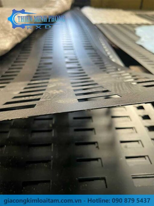 Tấm Đục Lỗ CNC Trưng Bày Showroom Gạch Men – Tinh Tế, Sang Trọng, Tạo Ấn Tượng Mạnh Mẽ | Thiên Minh Phong - Hình ảnh 12