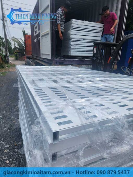 Tấm Đục Lỗ CNC Trưng Bày Showroom Gạch Men – Tinh Tế, Sang Trọng, Tạo Ấn Tượng Mạnh Mẽ | Thiên Minh Phong - Hình ảnh 8