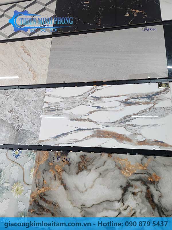 tam-duc-lo-cnc-trung-bay-showroom-gach-men-tinh-te-sang-trong-tao-an-tuong-manh-me-thien-minh-phong
