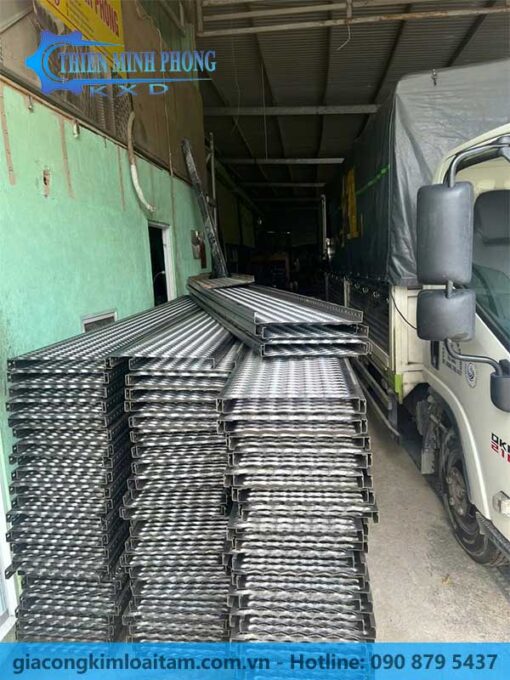 Sàn Thao Tác Vệ Sinh Năng Lượng Mặt Trời - Ảnh 4
