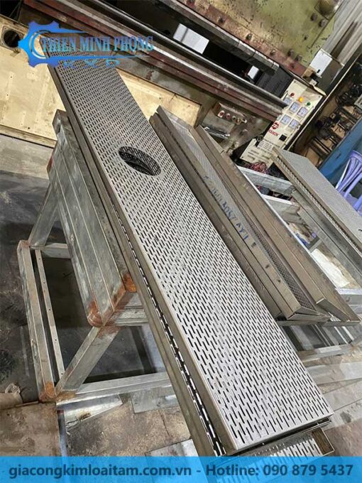 Tấm Kim Loại Đục Lỗ Ovan - Ảnh 5
