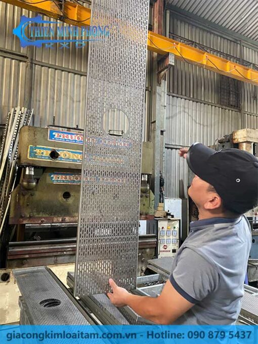 Tấm Kim Loại Đục Lỗ Ovan - Ảnh 9
