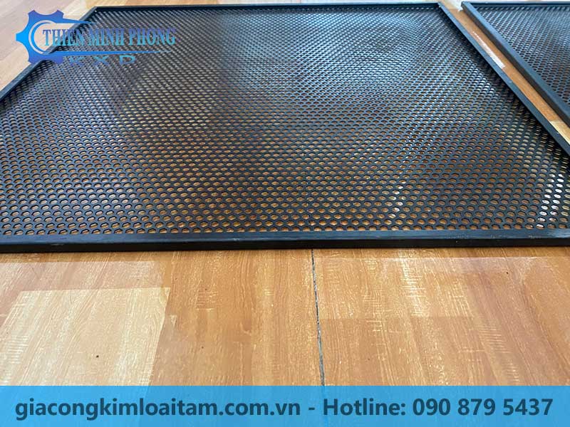 Tấm Kim Loại Đục Lỗ Hoa Văn