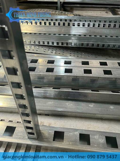 Cây Hộp Đục Lỗ CNC Treo Gạch Men - Ảnh 5