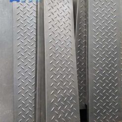 Tấm Kim Loại Dập Gân Lá Me – Chống Trượt Hiệu Quả | Thiên Minh Phong