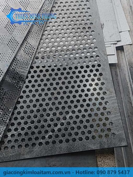 Tấm Kim Loại Dập Lỗ Tròn – Gia Công Theo Yêu Cầu | Thiên Minh Phong