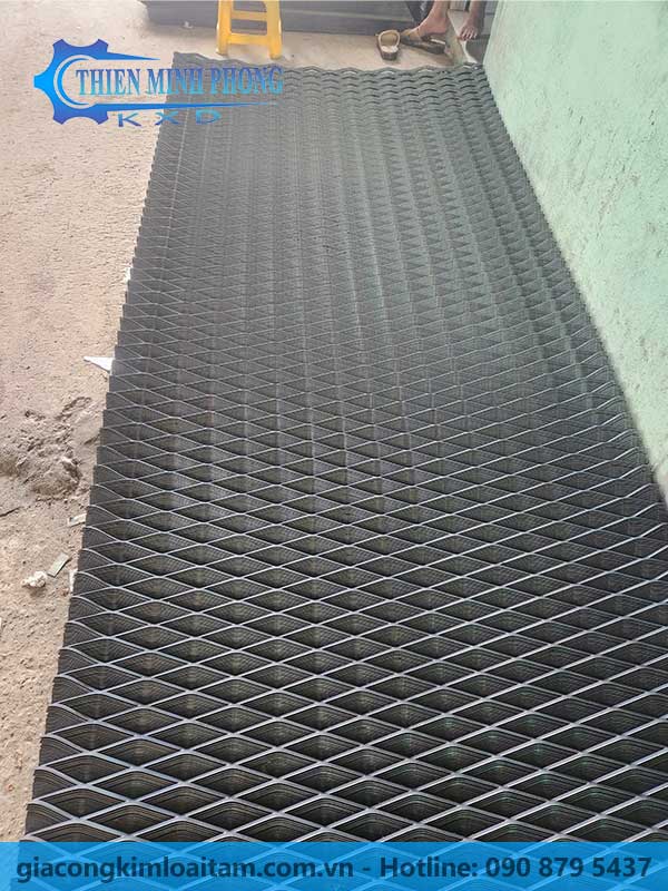 lưới thép dập giãn