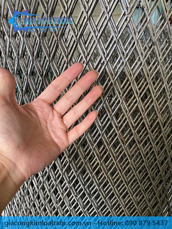 lưới thép dập giãn